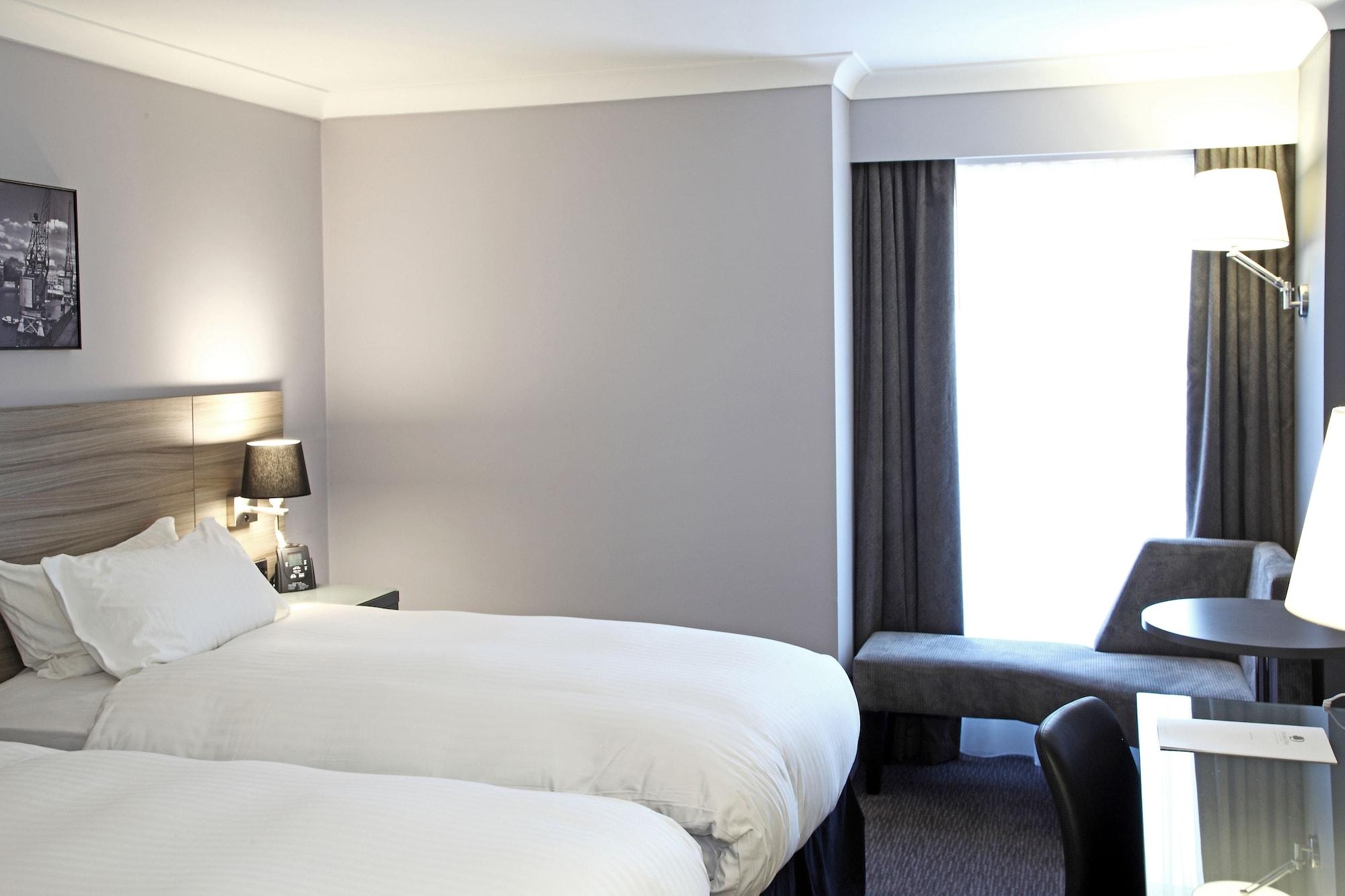 ดัลเบิ้ลทรีบายฮิลตัลโฮเต็ลบริสตอลซิตี้เซ็นเตอร์ Hotel ภายนอก รูปภาพ