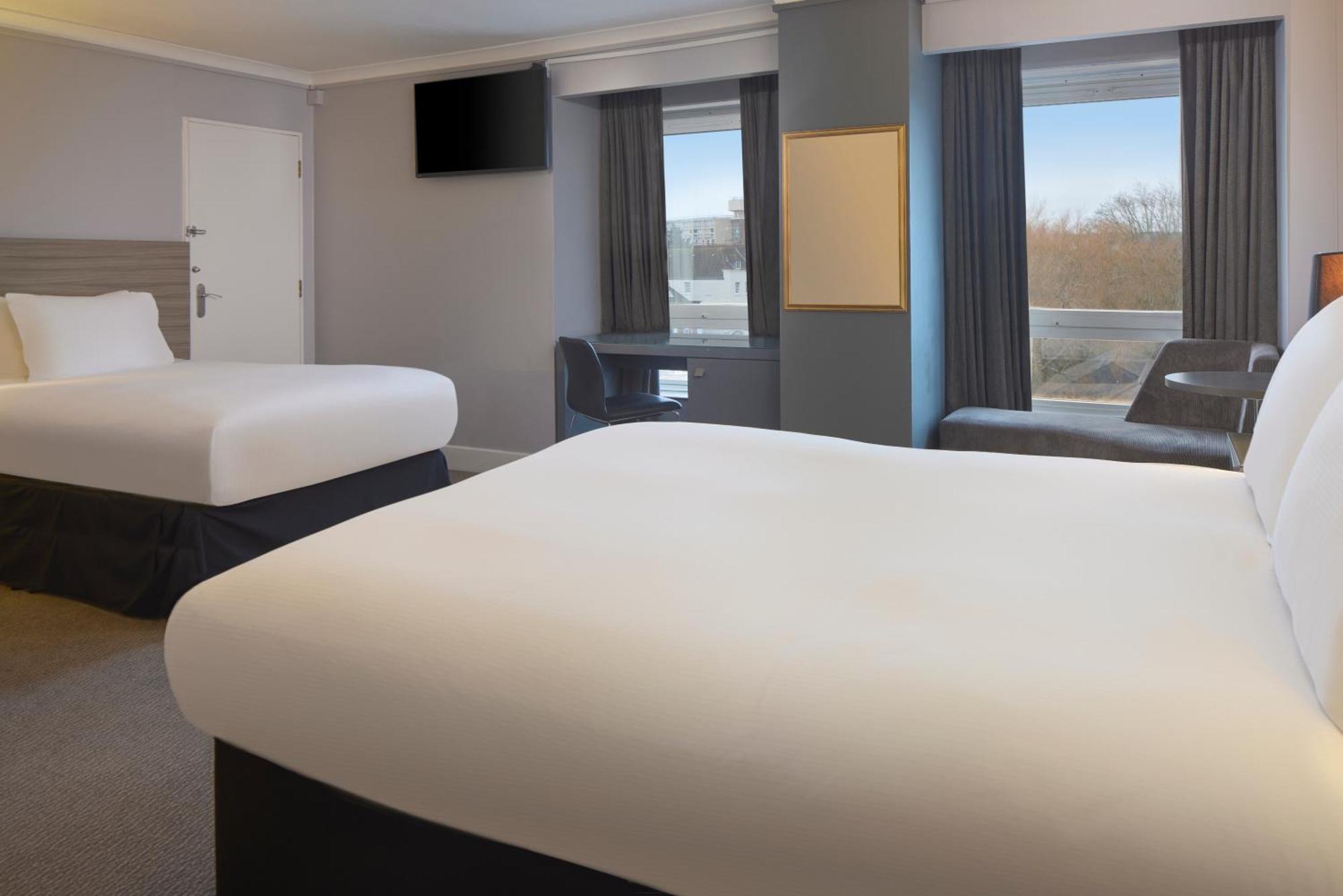 ดัลเบิ้ลทรีบายฮิลตัลโฮเต็ลบริสตอลซิตี้เซ็นเตอร์ Hotel ภายนอก รูปภาพ